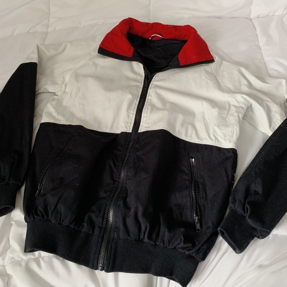 Brandy Melville Soft Bomber Jacket - Picture 4 of 4